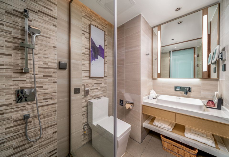 Bathroom 3, Lavande Hotel Shenzhen Longgang Central City, Shenzhen