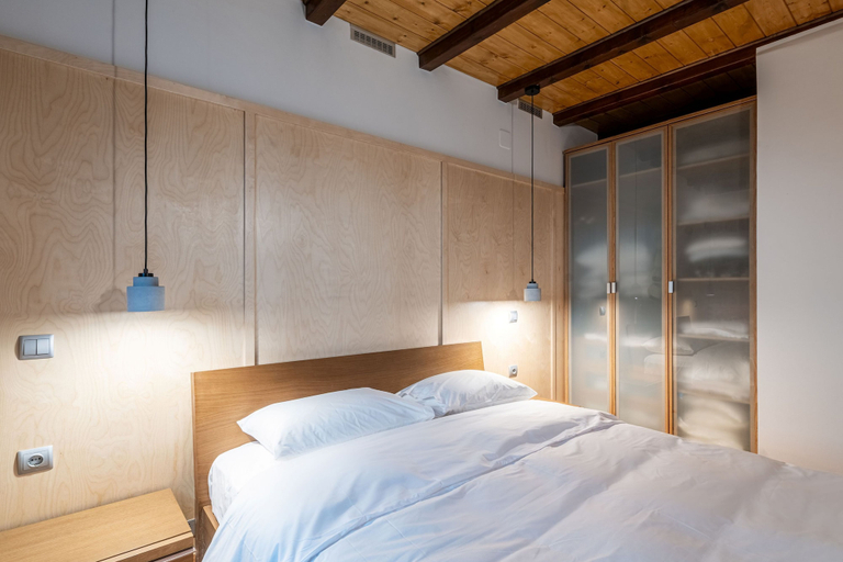 Room 2, Sapin Blue, Central Greece