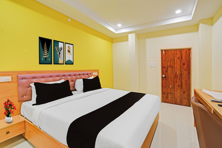 Room 3, Townhouse Mindspace Road Gachibowli, Hyderabad