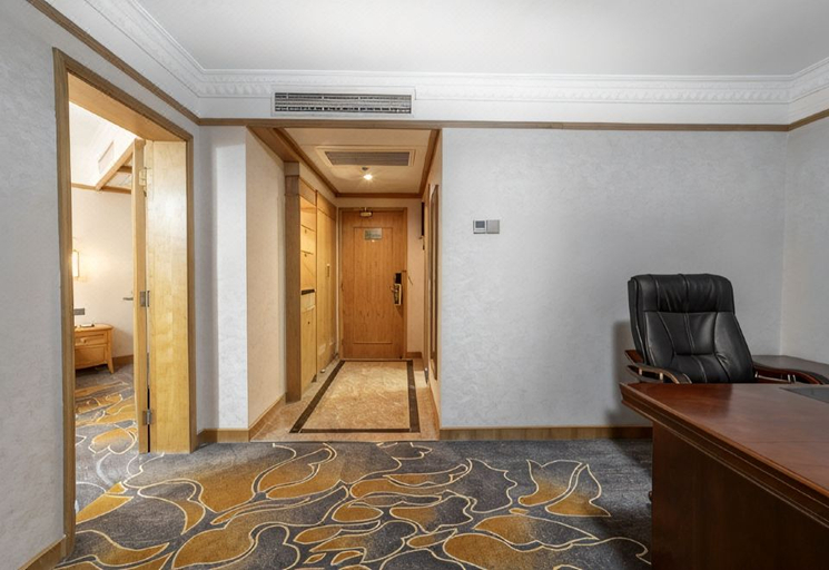 Others 5, Oriental Hyat Hotel, Nanyang