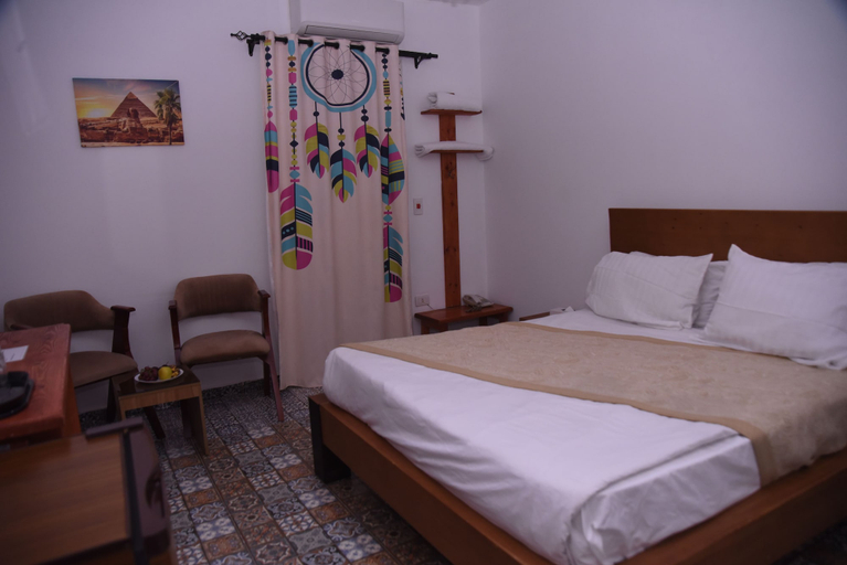 Bedroom 3, Arabian Nights Pyramids Guesthouse, Al-Ahram