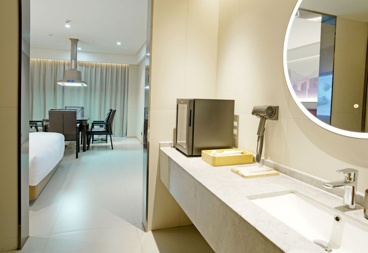 Bathroom 3, Ji Hotel Jingzhou Songzi Municipal Government, Jingzhou