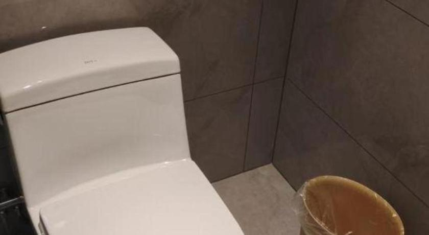 Bathroom, Echarm Hotel Chengdu Happy Valley Southwest Jiaotong University, Chengdu