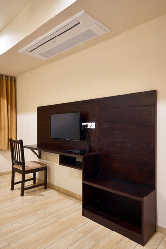 Others 5, Hotel Tulsi, Kolhapur