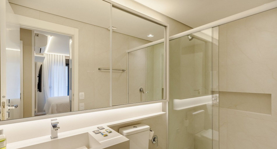 Bathroom 3, Luxurious Apartment in Gramado City Center Dlh0202, Gramado