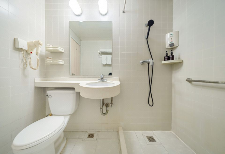 Bathroom 4, Jinjiang Inn Xiaoshan International Airport, Hangzhou