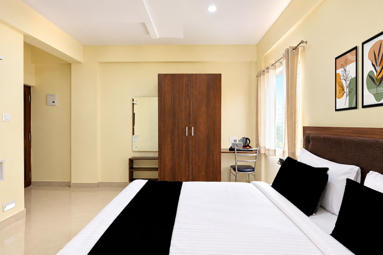 Room 2, Townhouse Airport Road Bangalore, Bangalore