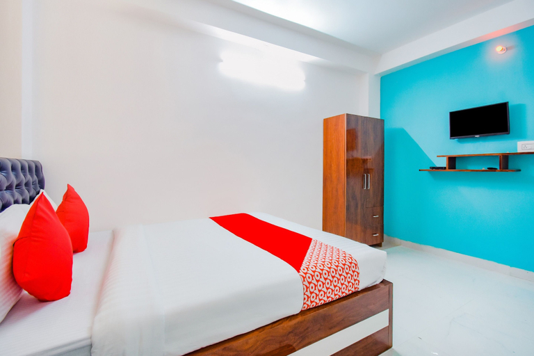 Room 2, Hotel O Royal Palace, North 24 Parganas