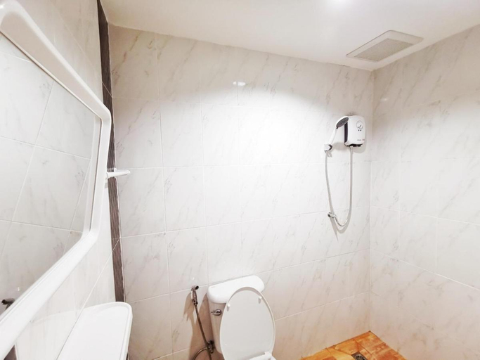 Bathroom 3, Little Hill Sattahip Resort, Sattahip