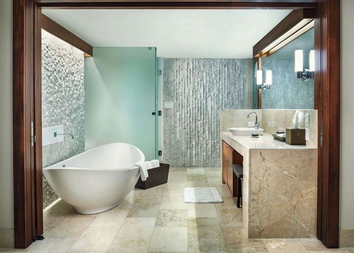 Bathroom 5, Costa d'Este Beach Resort and Spa, Indian River