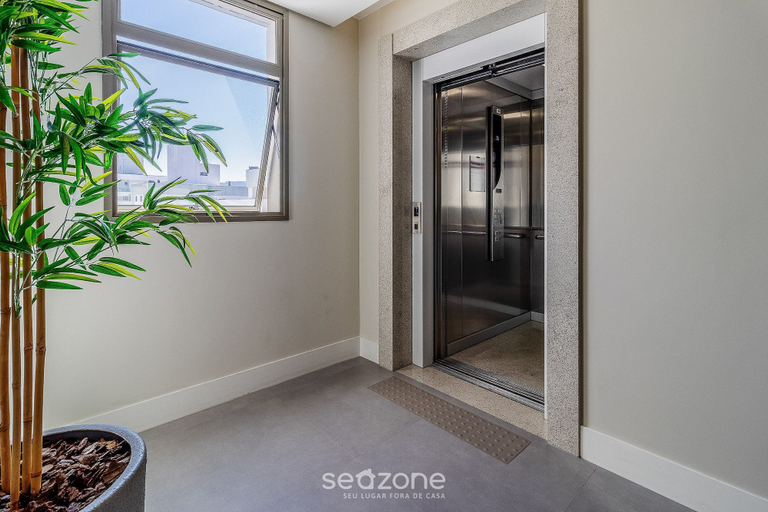 Others 4, Stay in a Building With a Pool, Gym, and Leisure - SSL, Florianopolis