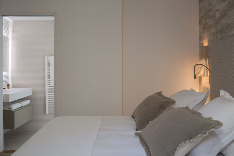 Bedroom 3, Villa Reale, Gironde