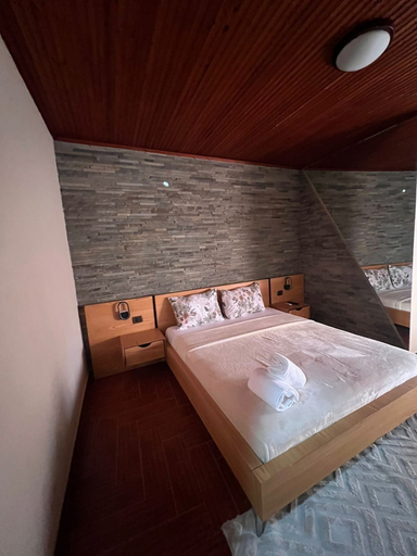 Others 5, Lura Hotel, Tirana