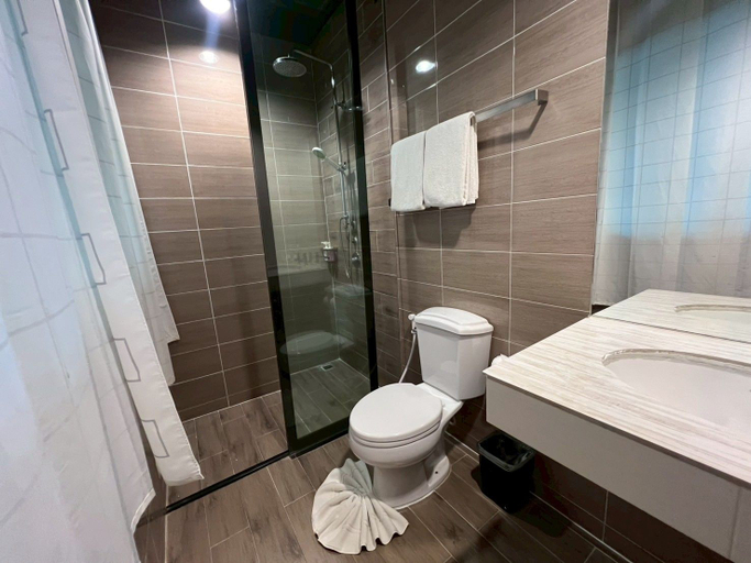 Bathroom 3, Work Den Chiangrai, Muang Chiang Rai