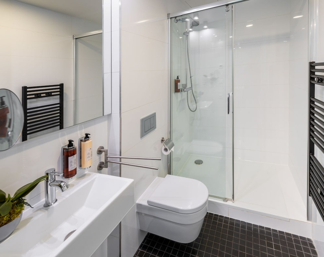 Bathroom 3, VN3 Terraces Suites by Adrez Living, Praha 1