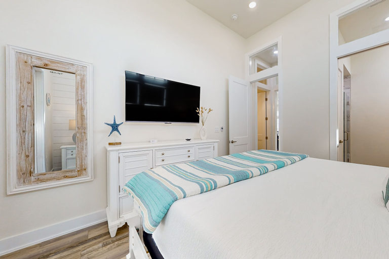 Room 3, Palmilla Beach Resort-186 Sunrise Avenue, Nueces