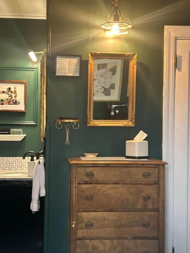 Bathroom 2, Oxford House Inn & Restaurant, Oxford