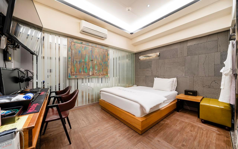 Bedroom 4, Daegu Dongseong-ro Nana, Buk