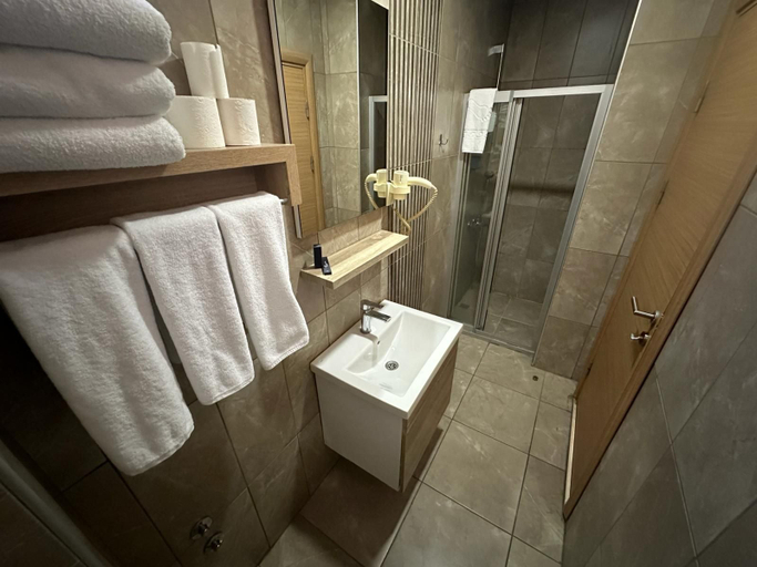 Bathroom 5, Niconya Port Suite&Hotel, Bakırköy
