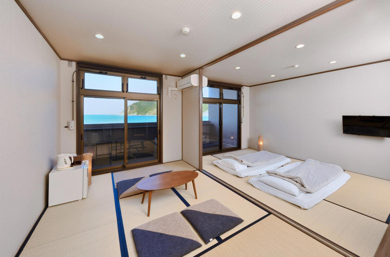 Bedroom 2, seaside villa HILIFE, Shimonoseki