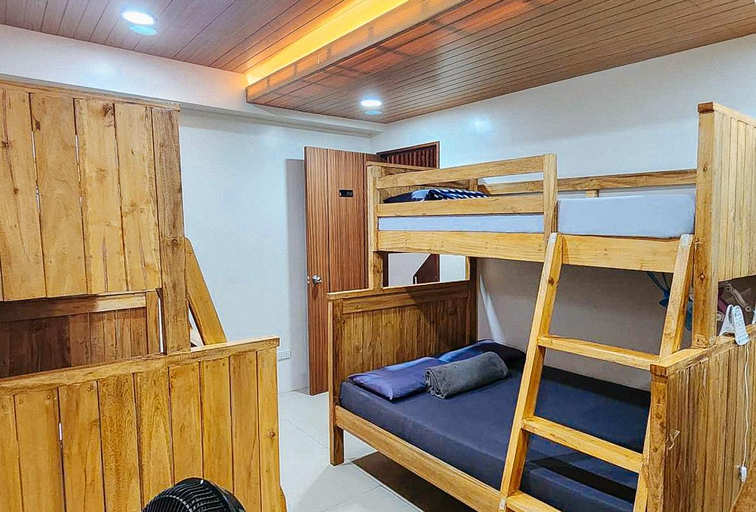 Bedroom 2, RedDoorz near Baguio Night Market, Baguio City