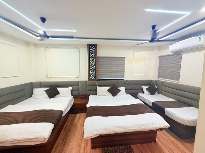 Room 2, Hotel Mahakal Sagar, Ujjain