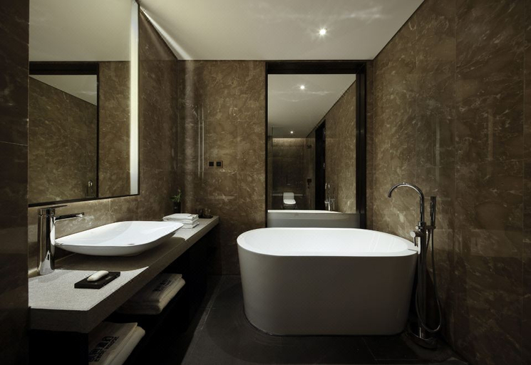 Bathroom 3, Ease House (Luoyang Longmen High-speed Railway Station), Luoyang