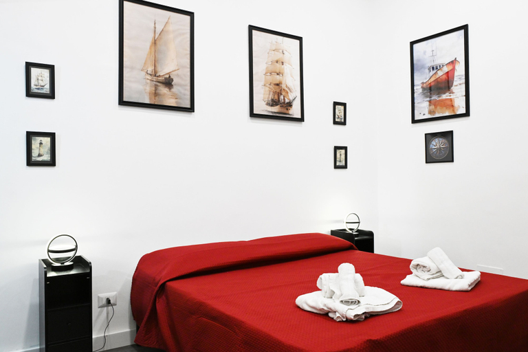 Room 1, Siren Lot, Napoli
