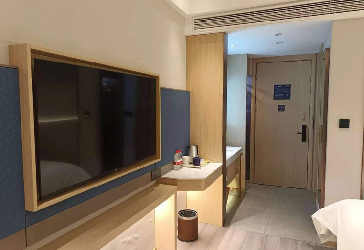 Bedroom 2, Kyriad Marvelous Hotel Weihai Xingfumen Weigao Plaza, Weihai
