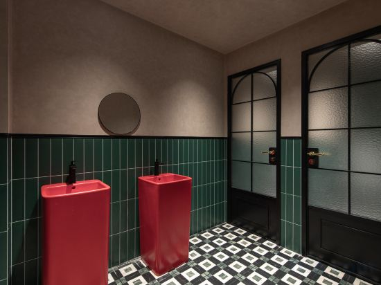 Hotel Interior/Public Areas