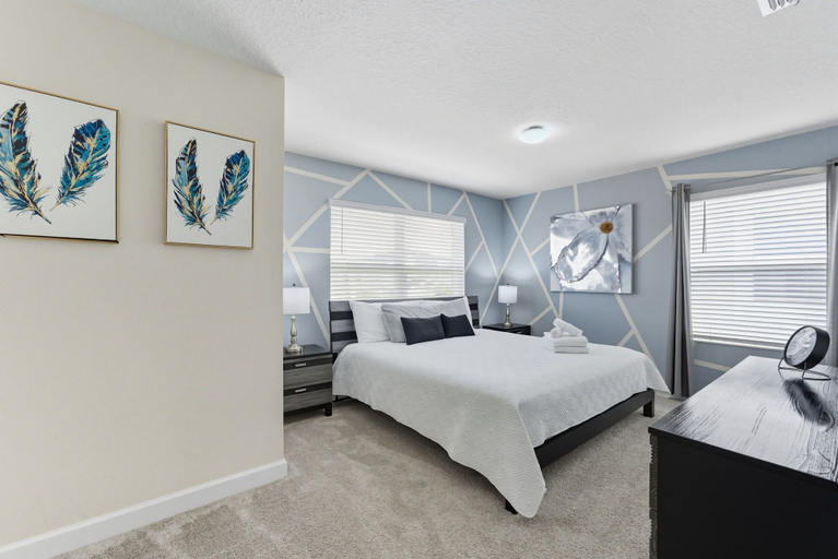 Room 2, 5BR Townhome w/ Pool at Champions Gate, Osceola