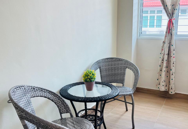 5, Spacious 13 Pax Classic Home in Kuantan for Family, Kuantan
