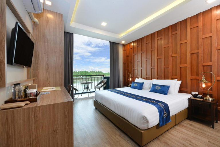 Bedroom 3, Amphawa Riverfront Hotel, Amphawa