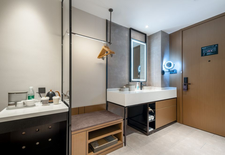 Bathroom 3, Atour Hotel Deqing High-speed Railway Station Tianan Yungu, Huzhou