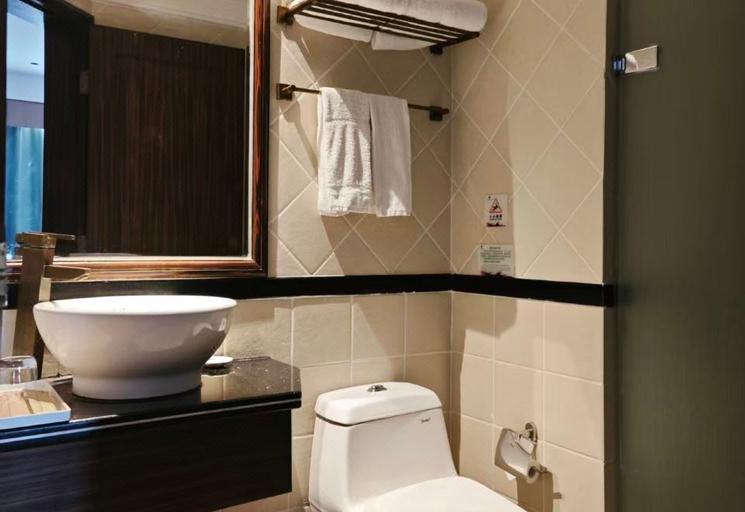 Bathroom 3, Haikou Herton Seaview Hotel, Haikou