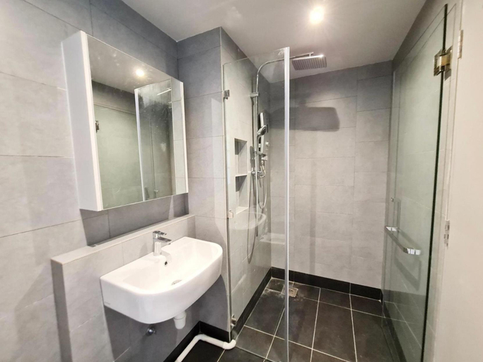 Bathroom 5, Sunset Seaview Vacation Condos @ Jesselton Quay, Kota Kinabalu