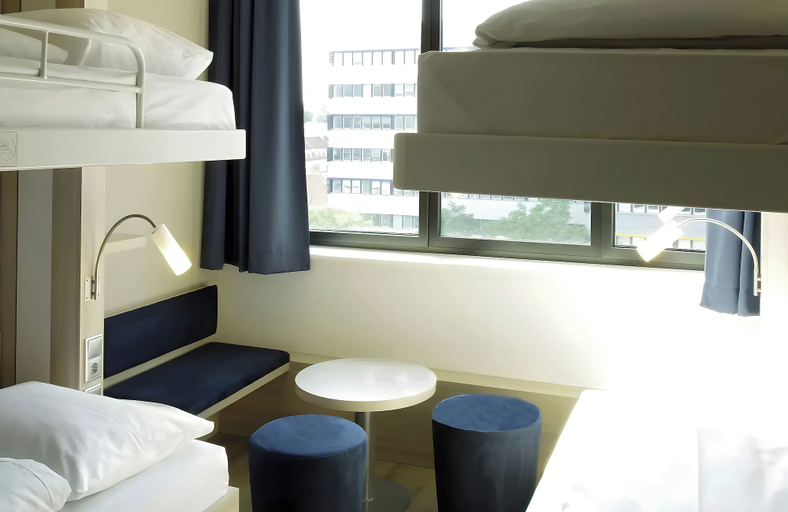 Bedroom 3, Leonardo Smart Hotel Berlin Alexanderplatz, Berlin