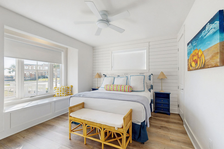 Room 5, Palmilla Beach Resort-148 Sabal Lane, Nueces