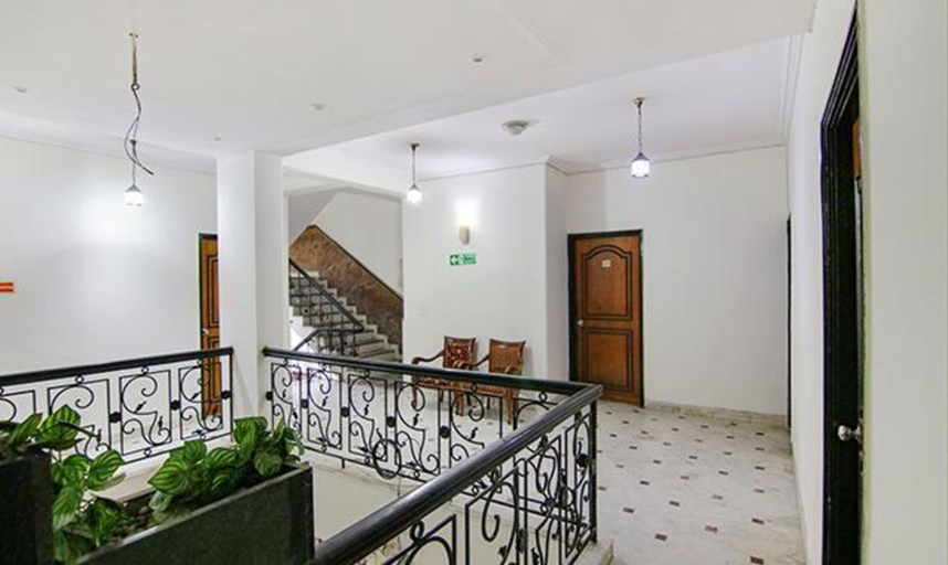 Public Area 3, Fabhotel Singh Suite, Gurgaon