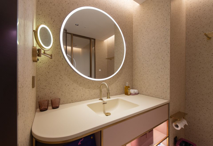 Bathroom 3, Manxin Jinzhou Central Street Raiway Station, Jinzhou