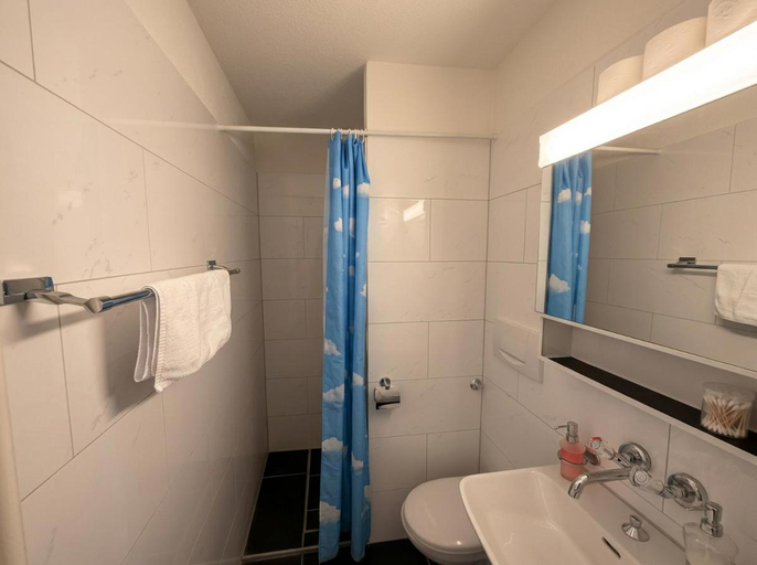 Bathroom 3, Hotel Hechtplatz, Zürich