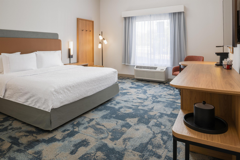 Bedroom 3, Hampton Inn & Suites Prescott Valley, Yavapai