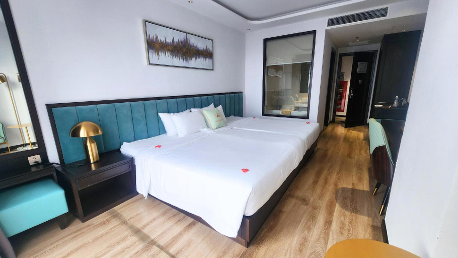 Bedroom 4, Cordial Grand Hotel Da Nang Beach - Infinity Rooftop Pool, Da Nang