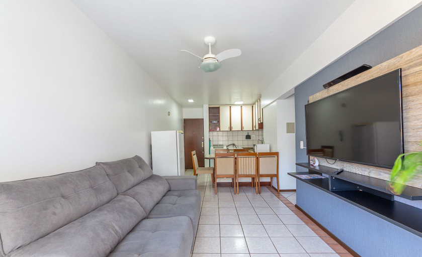 Living area, Apto bem Localizado a 500mts da Praia Rhi206, Florianopolis