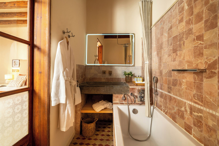 Bathroom 5, Ca n´ Isabel, Baleares