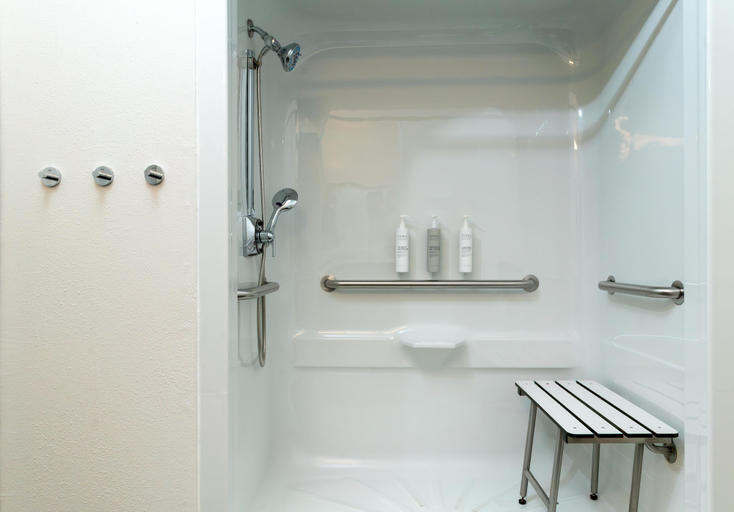 Bathroom 4, Hampton Inn St. Louis/Chesterfield, Saint Louis