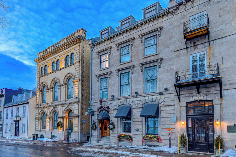 Exterior & Views 2, North House - Auberge la chouette / Hôtel Automatisé, Communauté-Urbaine-de-Québec