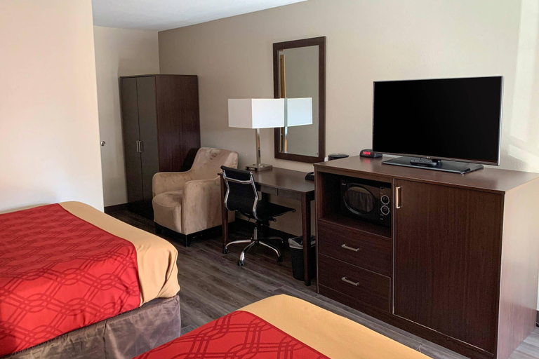 Bedroom 4, City Center Inn Downtown Portland, Multnomah