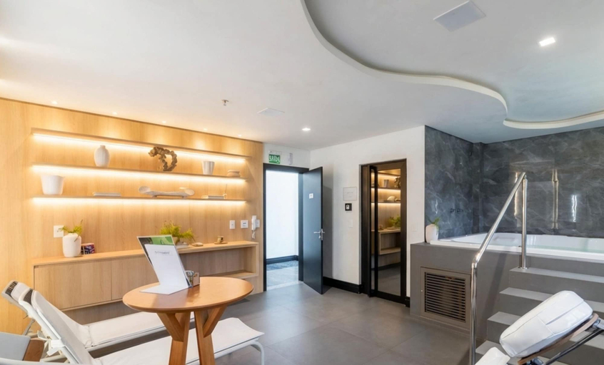 Interior 4, Apt 300m From the Beach in Bldg w/ Pool Fnk1905, Itapema
