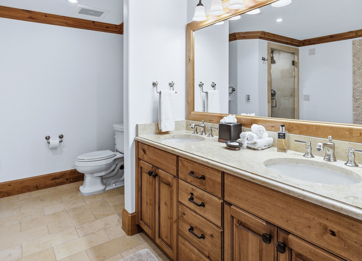 Bathroom 3, Vail Mountain View #402 4 Bedroom Condo, Eagle